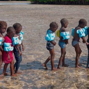 Savoir nager est une compétence qui permet de sauver sa vie dans le delta du Saloum